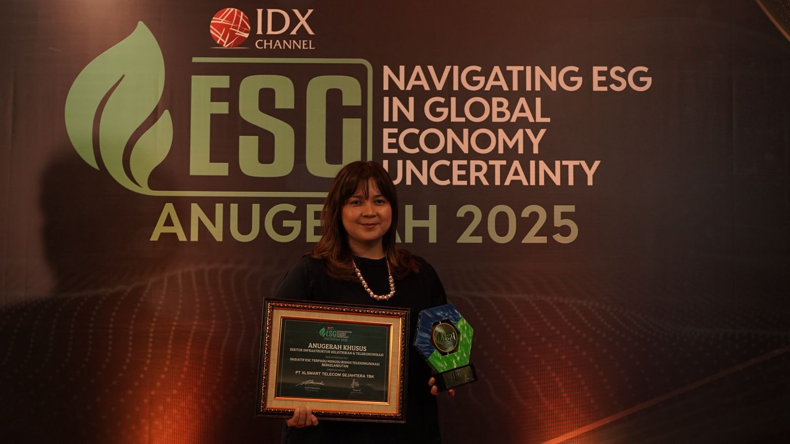 XLSMART Raih Tiga Penghargaan di Bidang ESG, Layanan Pelanggan, dan Teknologi