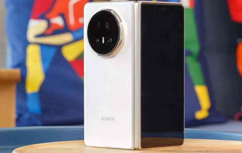 Honor Magic V5 Resmi: Smartphone Lipat Tertipis dengan Baterai Besar