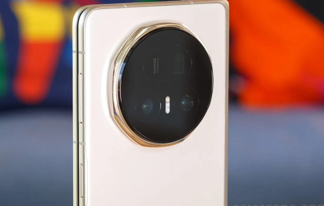 Honor Magic V5 is official - bigger battery, nicer telephoto, thinner body