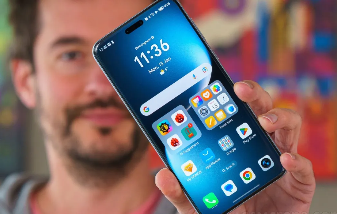 Honor Magic7 Pro selected as the official smartphone of the Esports World Cup 25