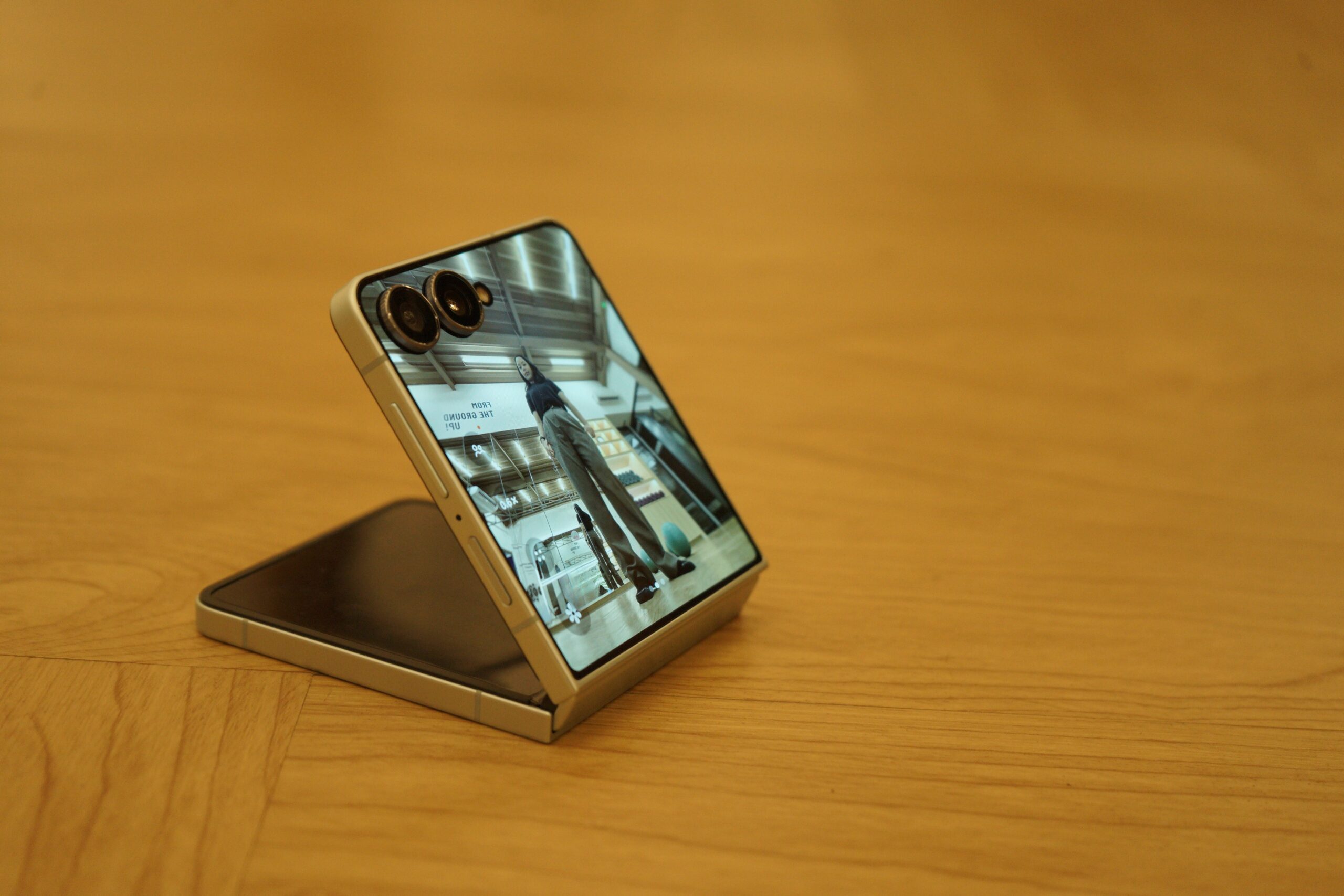 Content image for article: Samsung Galaxy Z Fold7, Z Flip7, dan Watch8 Jadi Travel Companion dengan Gemini AI