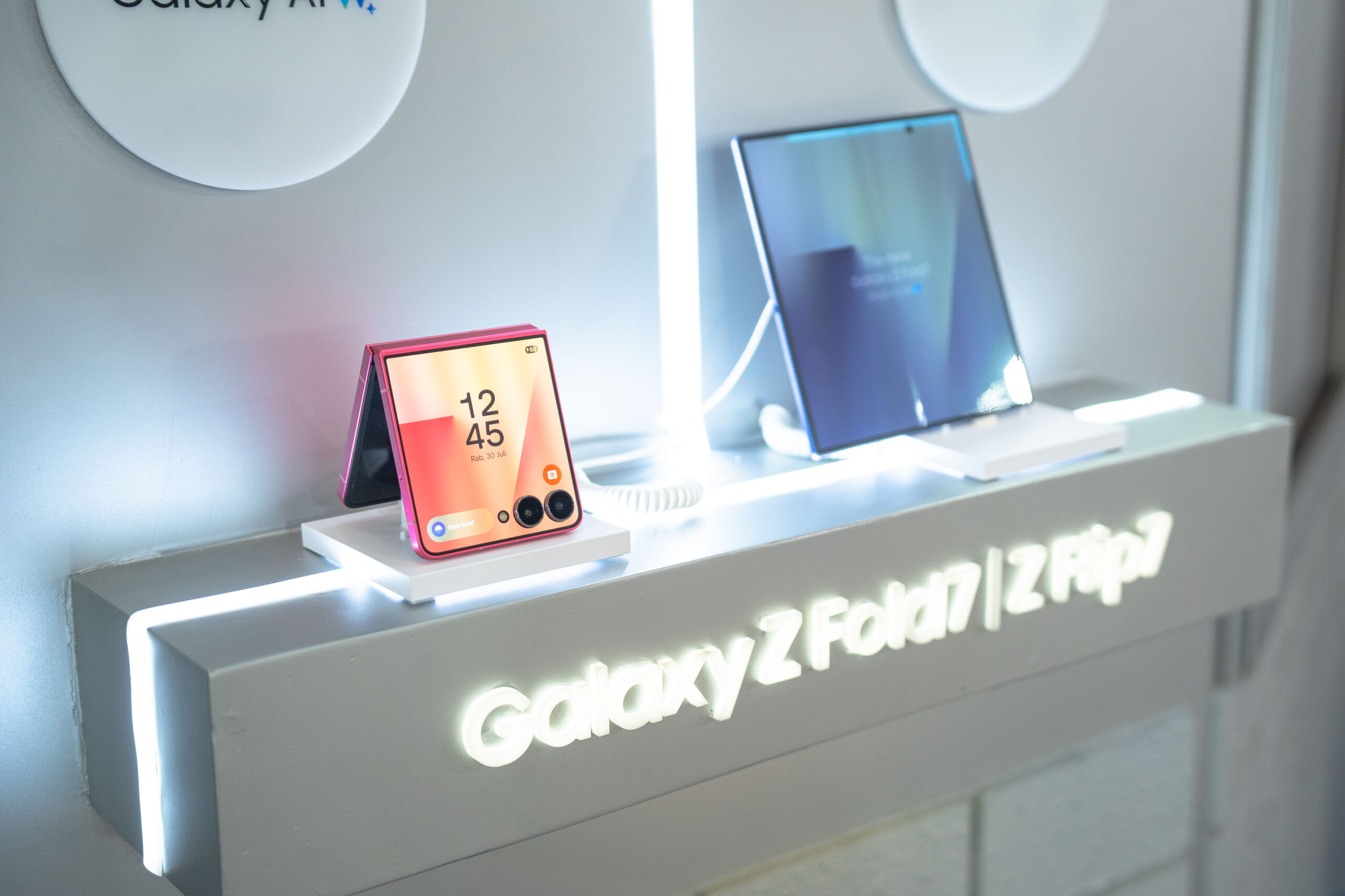 Content image for article: Samsung Galaxy Z Fold7 dan Z Flip7 Resmi Dijual di Indonesia Hari Ini
