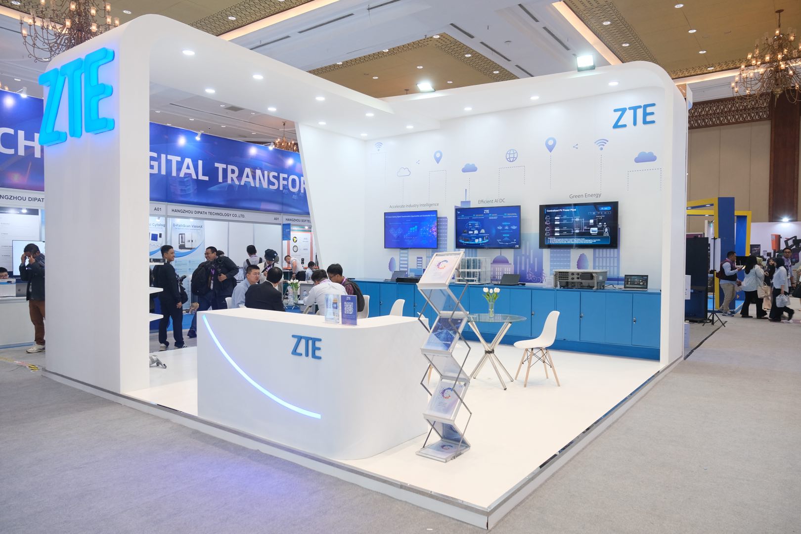 Content image for article: ZTE Tampilkan Inovasi Digital di DTI-CX 2025 untuk Dongkrak Transformasi Indonesia