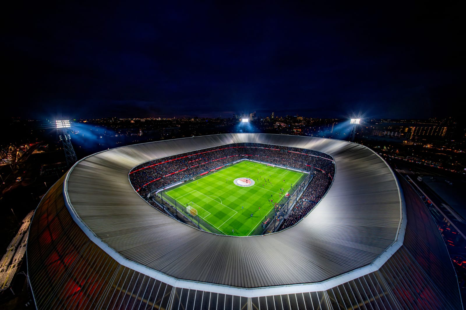 Content image for article: Signify Jadi Penyedia Pilihan FIFA untuk Lampu Sorot Stadion
