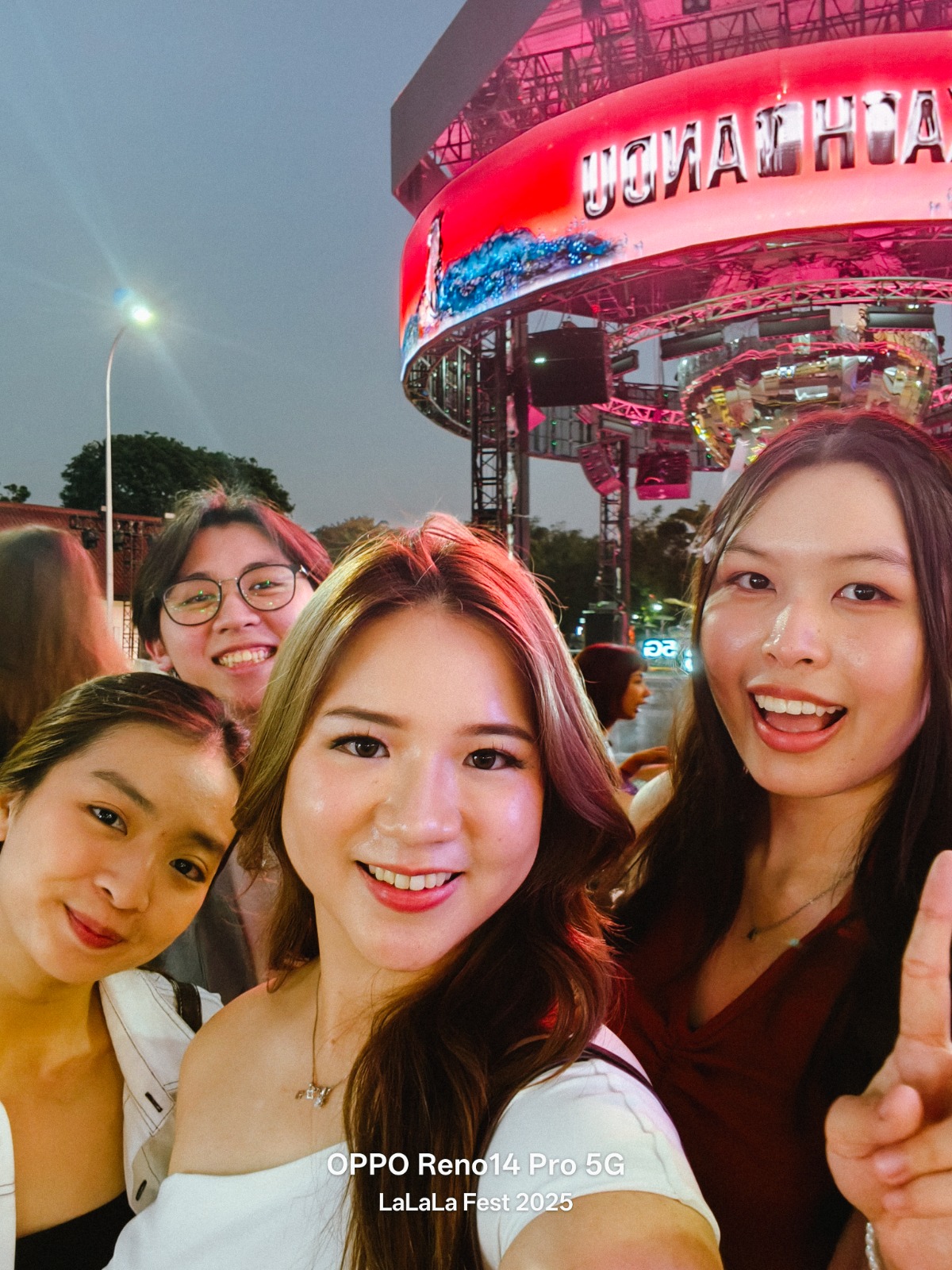 Content image for article: OPPO Reno14 Series Jadi Andalan Anak Muda di LaLaLa Festival 2025