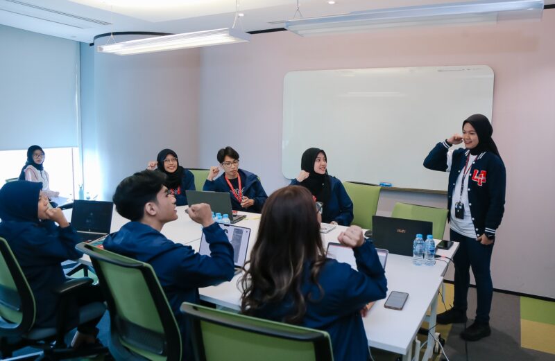 Telkom Luluskan 230 Peserta Digistar Class Intern Batch Pertama