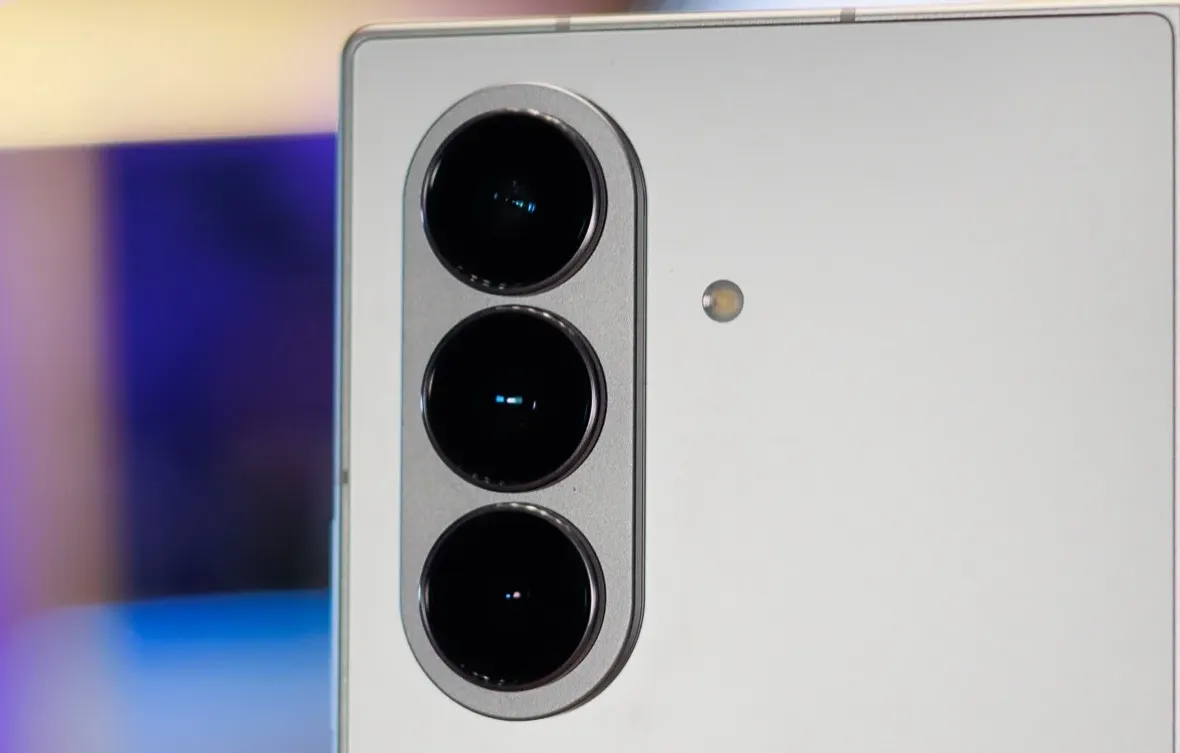 Image of the camera system on the back of the Z Fold 7