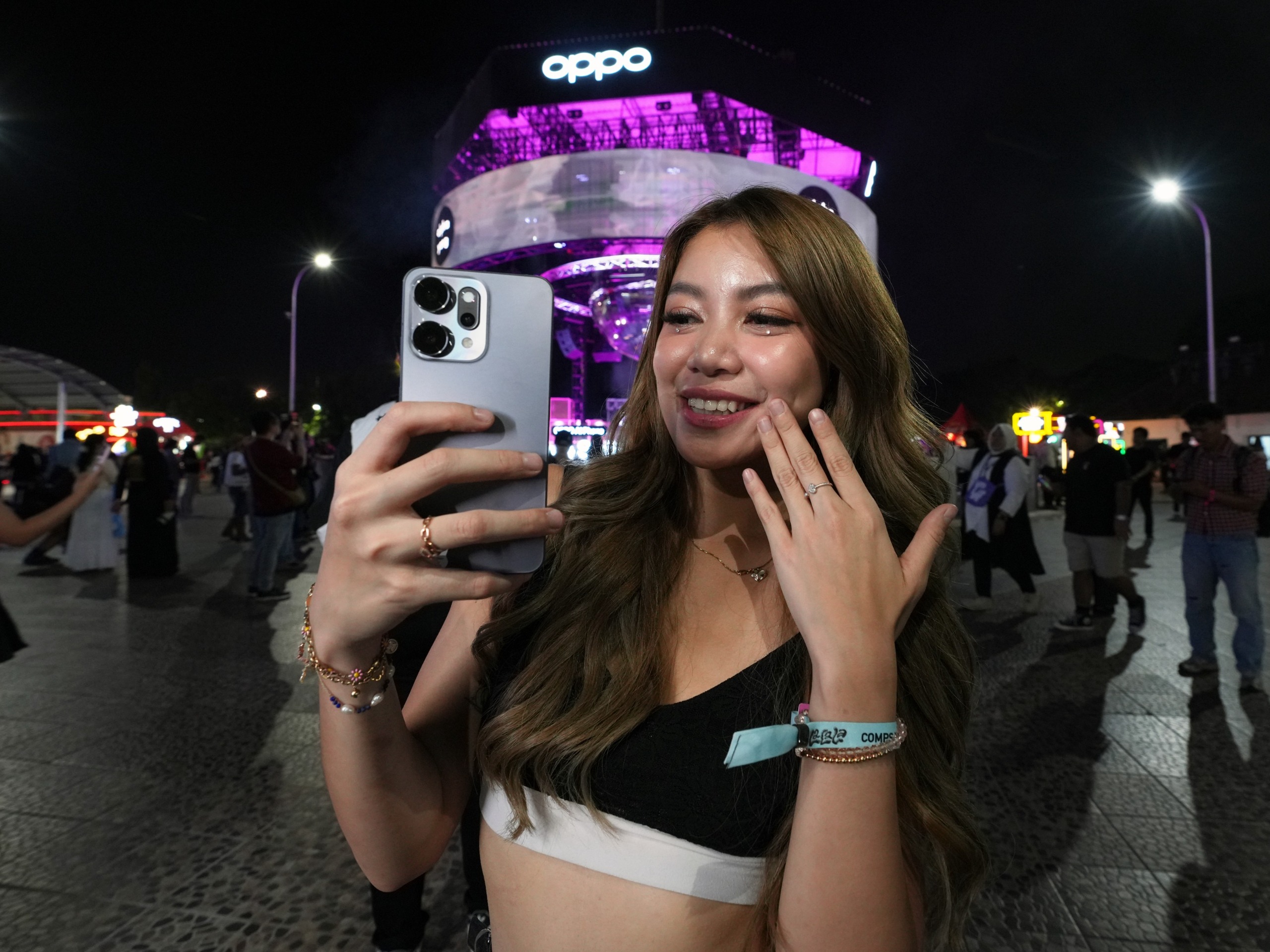 Content image for article: OPPO Reno14 Series Jadi Smartphone Favorit Baru Anak Muda Indonesia
