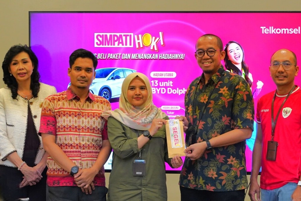 Content image for article: Telkomsel Umumkan 13 Pemenang Mobil Listrik BYD Dolphin di SIMPATI HOKI