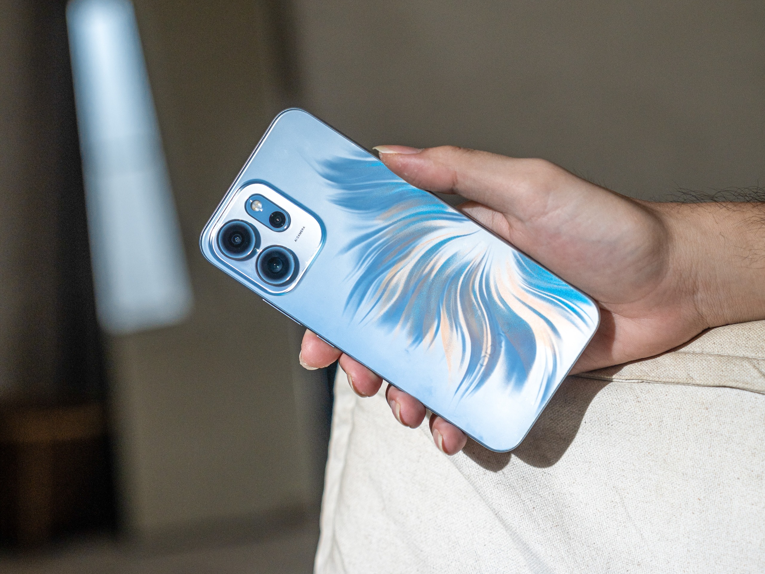 Content image for article: OPPO Reno14 Series Jadi Partner Kreatif Anak Muda di Berbagai Momen
