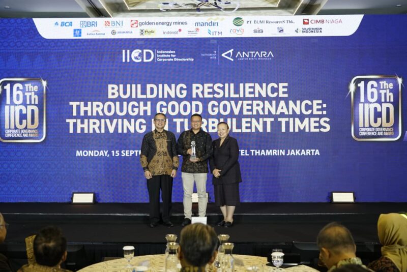 Telkom Raih Best State-Owned Enterprises di IICD Award 2025