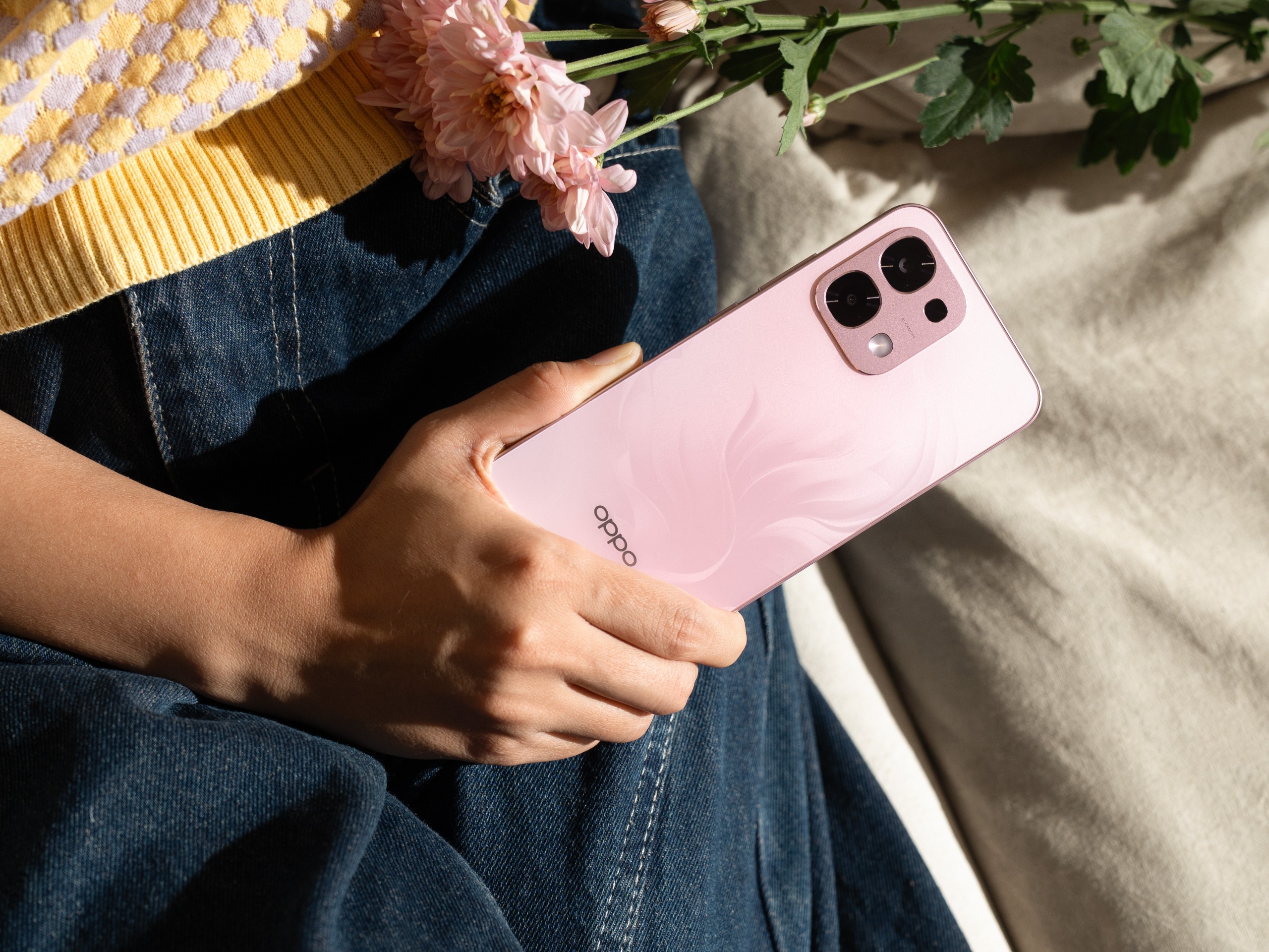 Content image for article: OPPO A6 Pro Bebas Lag 5 Tahun, Pre-Order Dibuka 2-9 Oktober 2025