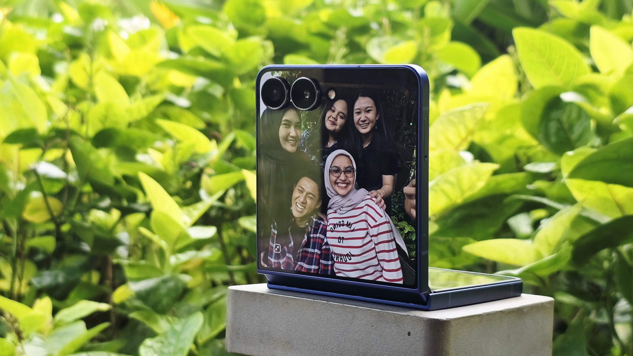 Content image for article: Samsung Galaxy Z Series Bantu Produktivitas Semua Generasi dengan AI