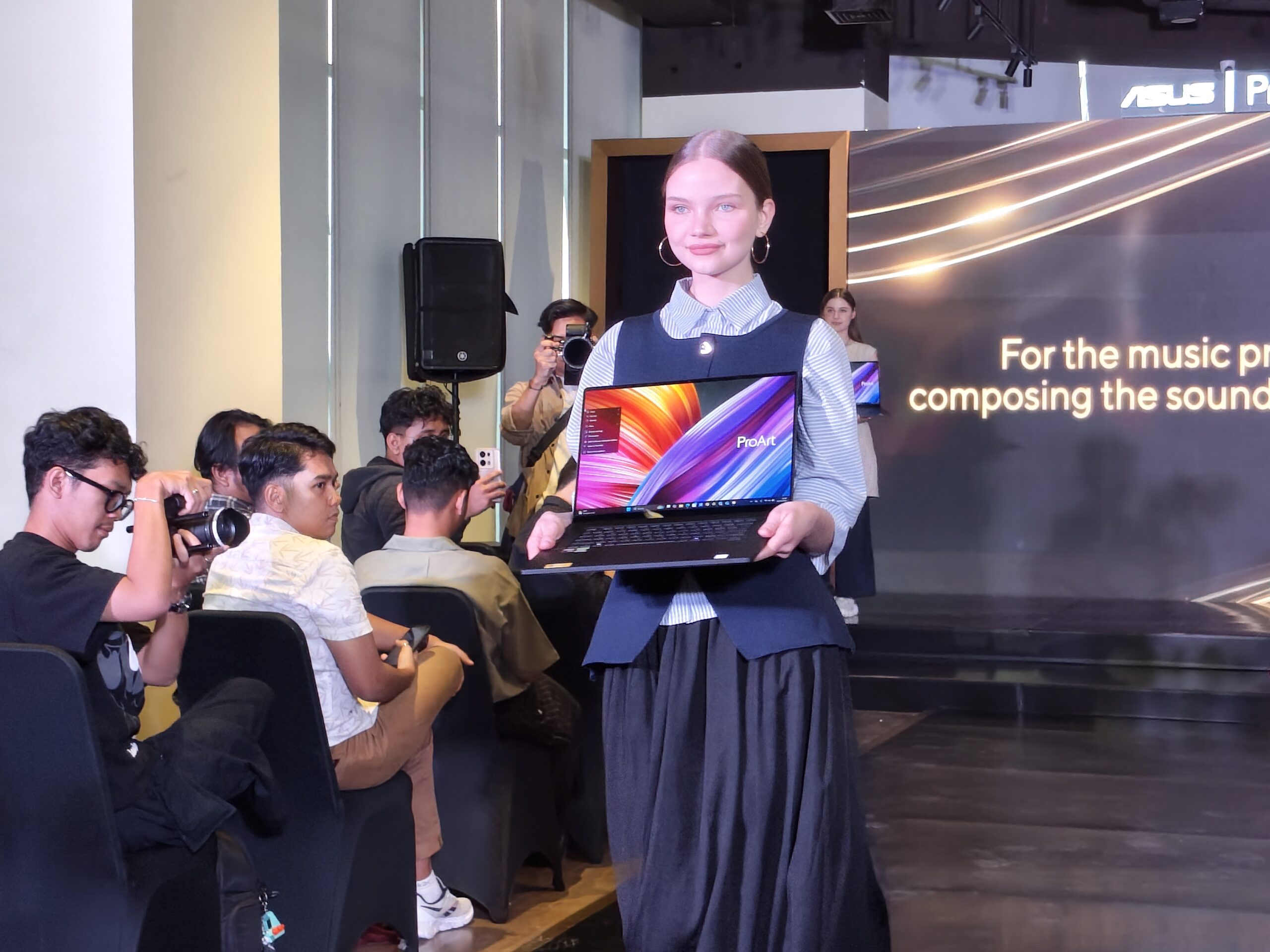 Content image for article: ASUS ProArt P16 Resmi Hadir, Laptop AI untuk Kreator Profesional