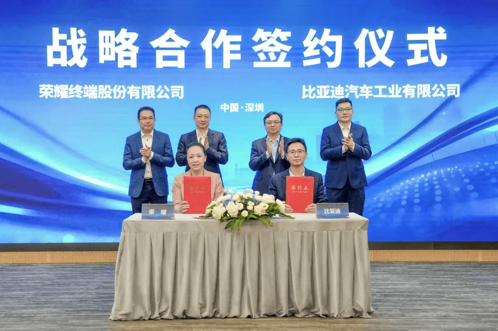 HONOR dan BYD Bentuk Kemitraan Strategis untuk Mobilitas Cerdas AI