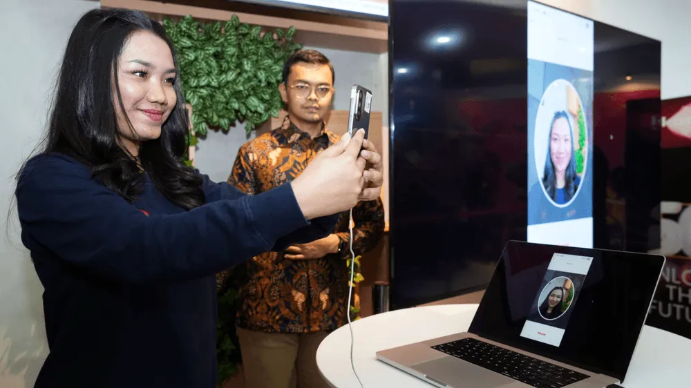 Telkomsel Lanjutkan Uji Coba Registrasi Biometrik dengan Komdigi