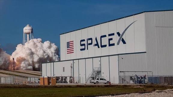 SpaceX Blokir 2.500 Starlink di Pusat Penipuan Myanmar