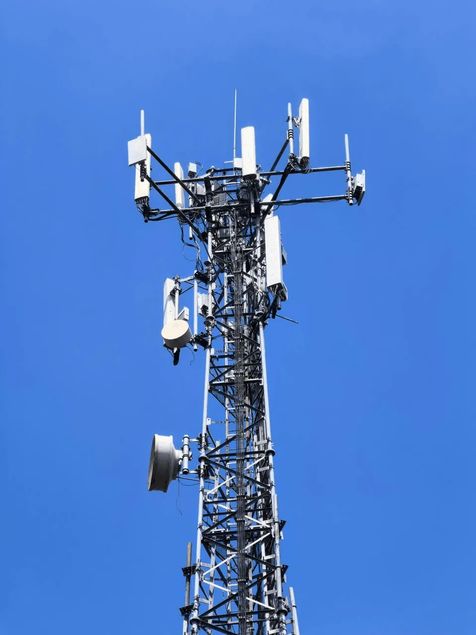 Content image for article: ZTE dan XLSMART Sukses Uji Coba AAU Massive MIMO FDD All-RAT