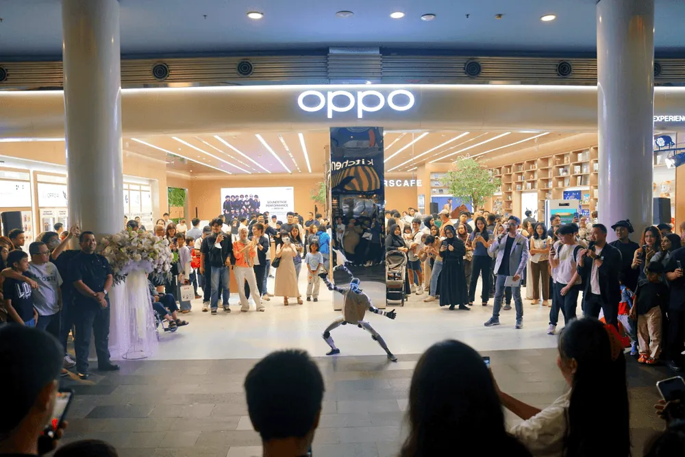 Content image for article: OPPO Buka Flagship Store Gandaria City, Ubah Toko Jadi Ruang Hangout dan Eksplorasi Teknologi