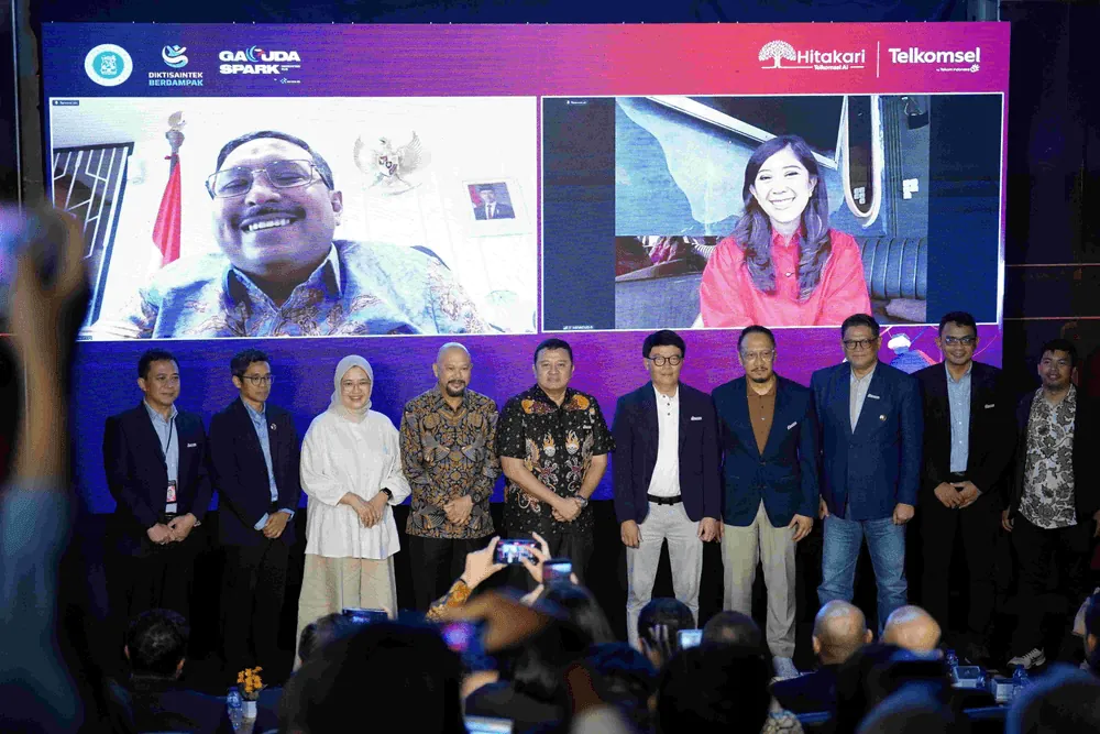 Content image for article: Telkomsel dan ITB Resmikan AI Innovation Hub Pertama di Indonesia