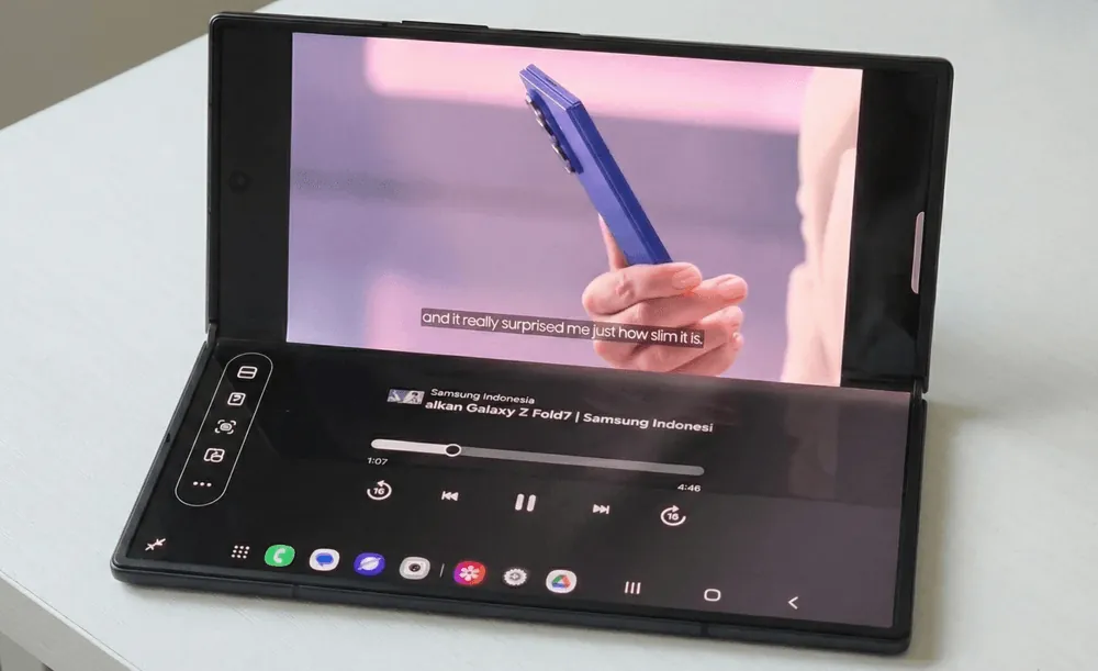 Content image for article: Samsung Galaxy Z Fold7 Hadirkan Flex Mode Panel untuk Liburan Akhir Tahun yang Produktif