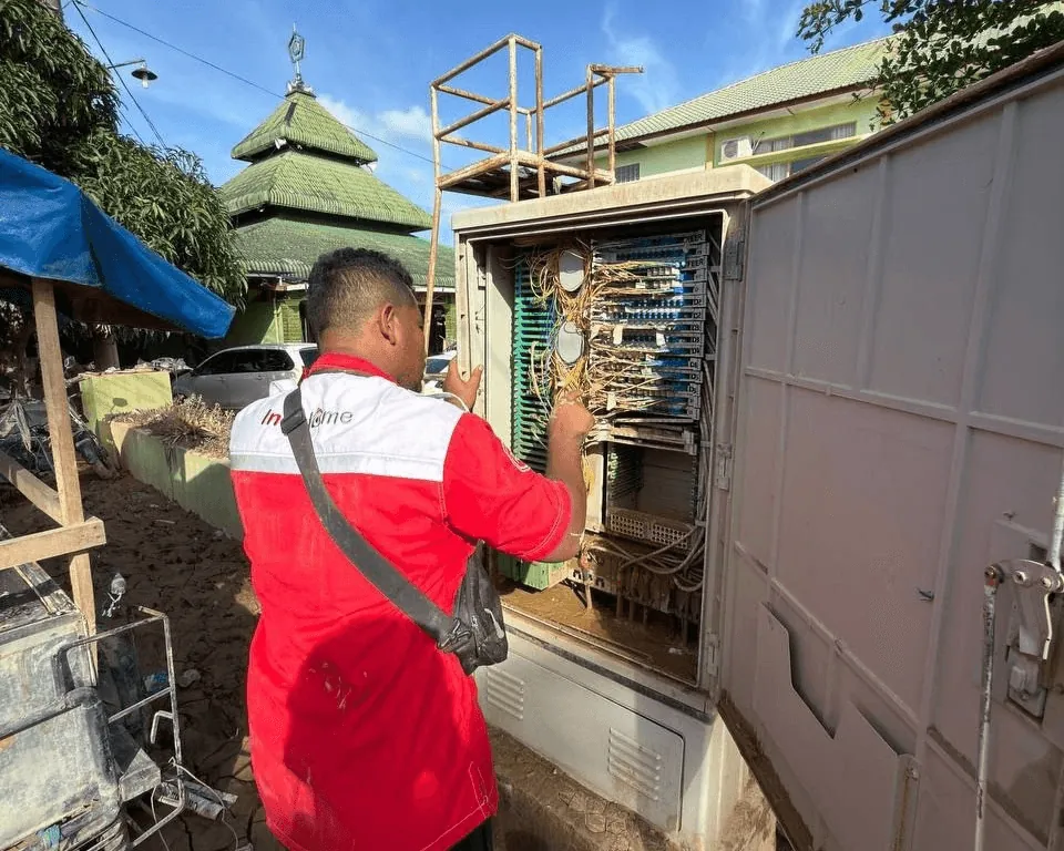 Content image for article: Telkom Akses Kerahkan 320 Personel Pulihkan Jaringan Pascabencana Sumatera