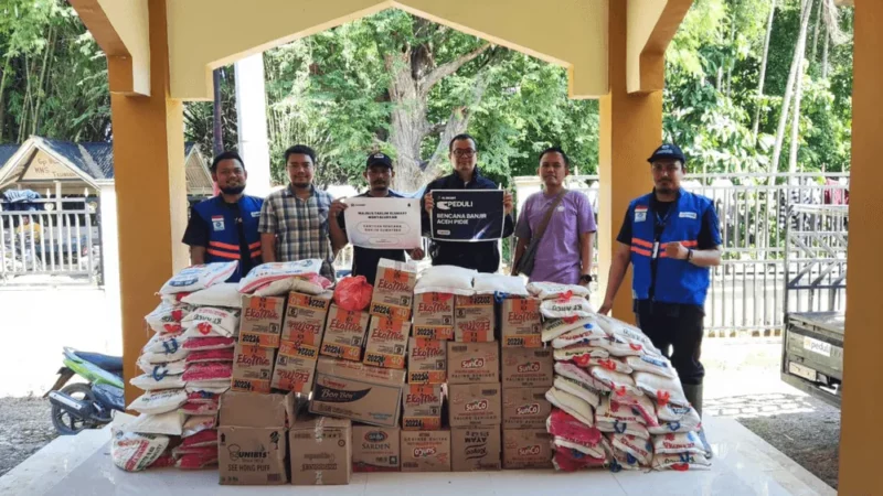 XLSMART Lanjutkan Pemulihan Jaringan dan Salurkan Bantuan di Sumatera