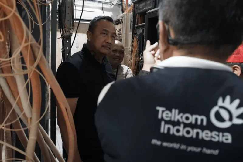 TelkomGroup Salurkan Bantuan dan Internet Satelit ke Sumatera