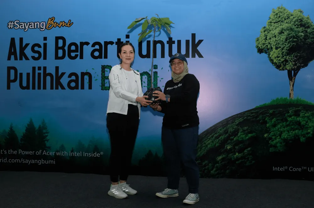 Content image for article: Acer Indonesia Tanam 2.000 Pohon Usai Kumpulkan 3 Ton E-Waste