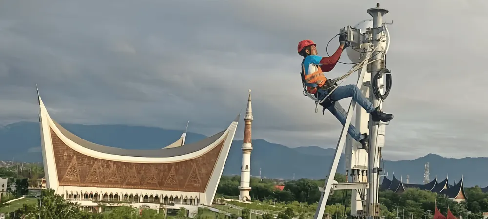 XLSMART Raup Laba Rp 3 Triliun di 2025, Tumbuh Double Digit Pasca Merger