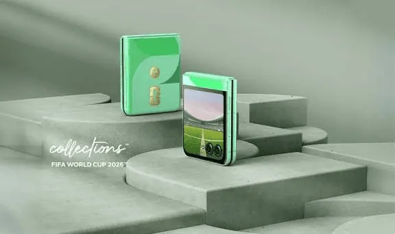 Content image for article: Motorola Rilis Koleksi FIFA World Cup 26: Razr Fold Berbalut Emas 24K