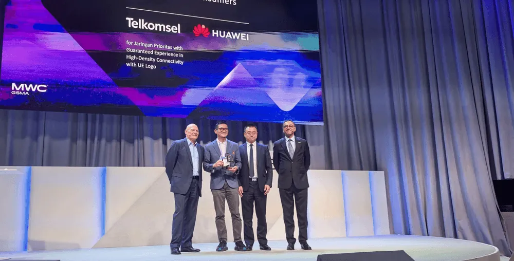 Content image for article: Telkomsel dan Huawei Raih GLOMO Awards 2026 Berkat Jaringan Prioritas