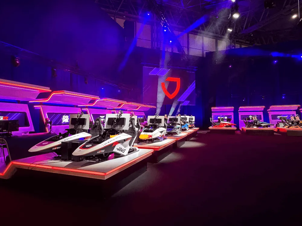 Content image for article: Lenovo Dukung F1 Sim Racing World Championship 2026 dengan Teknologi Legion