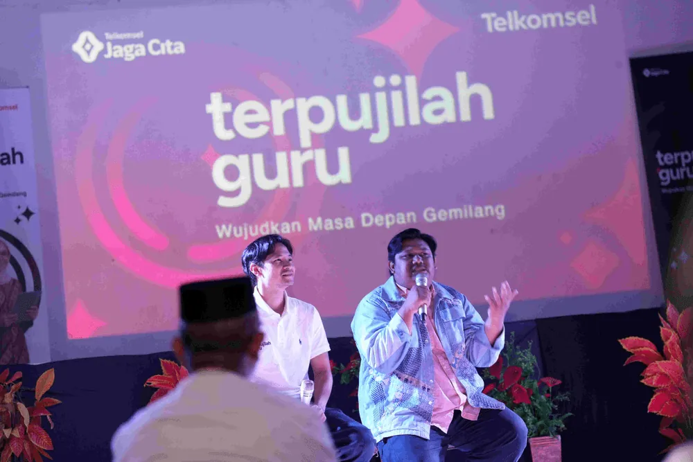 Content image for article: Telkomsel Latih 1.000 Guru Manfaatkan AI di Kelas