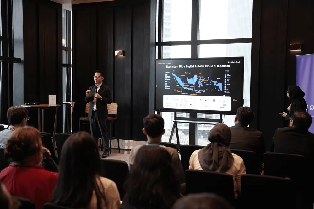 Content image for article: Alibaba Cloud Umumkan Kemitraan Strategis dengan PosIND, BULOG, dan Agrinesia